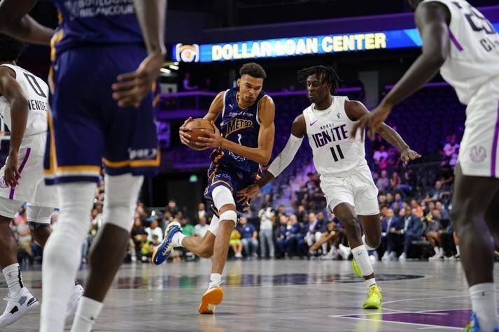 开云网址入口-文班亚马刷爆姚明纪录，NBA这部悬疑大片你追了吗？